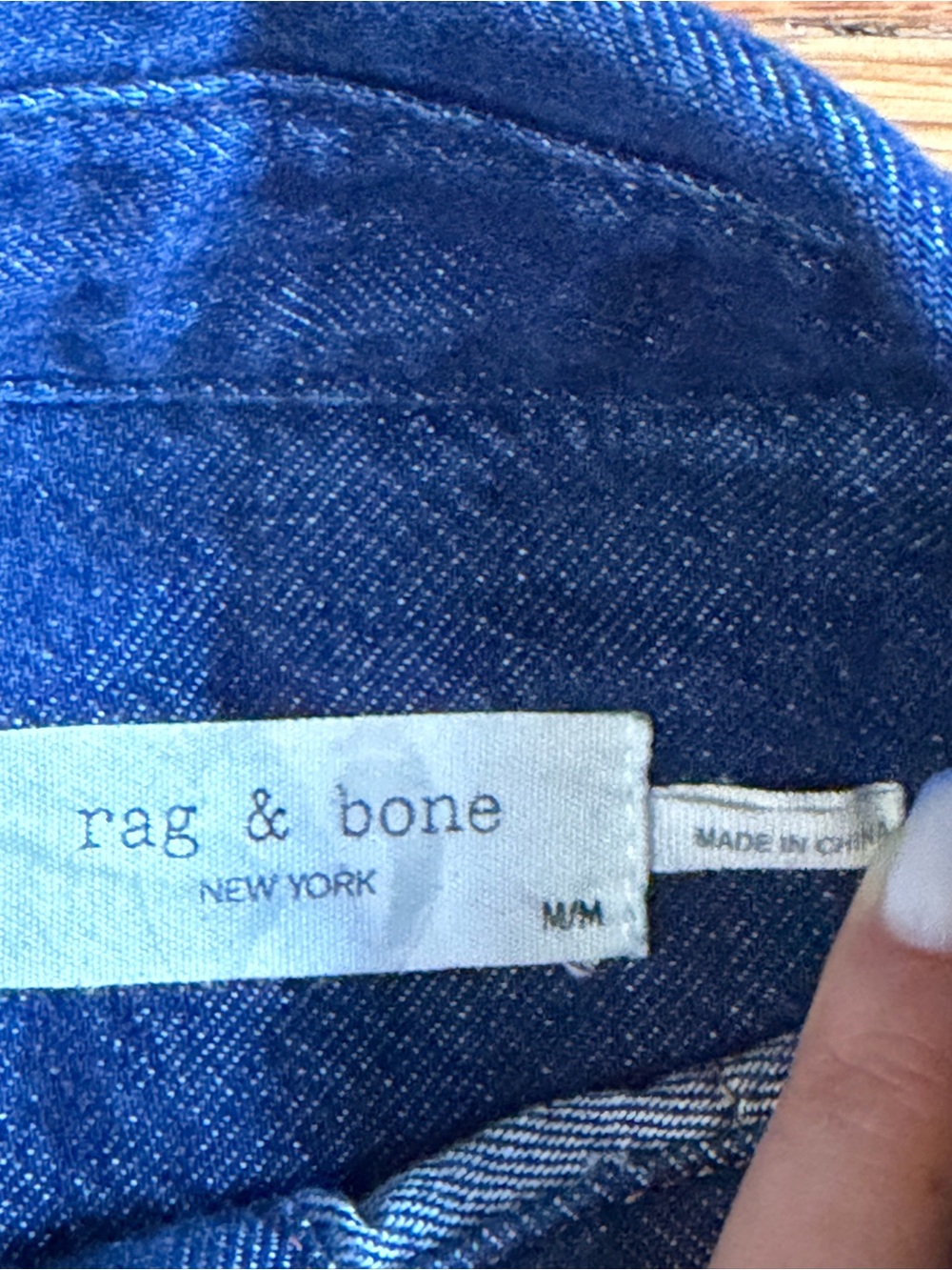 Rag & Bone Women’s Blue Denim Western Snap Shirt Size M Excellent Condition - Picture 12 of 13